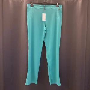 Calça em Tecido Liso Coleção Primavera Verão Tamanhos Grandes